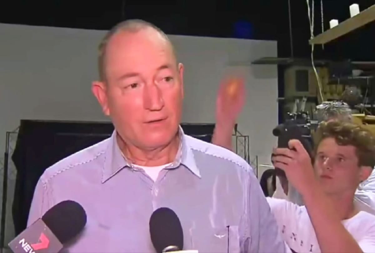 Teenager smashed egg on Australian senator become Hero on social media