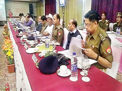 UP-MP officials meet election meeting in Border Meet