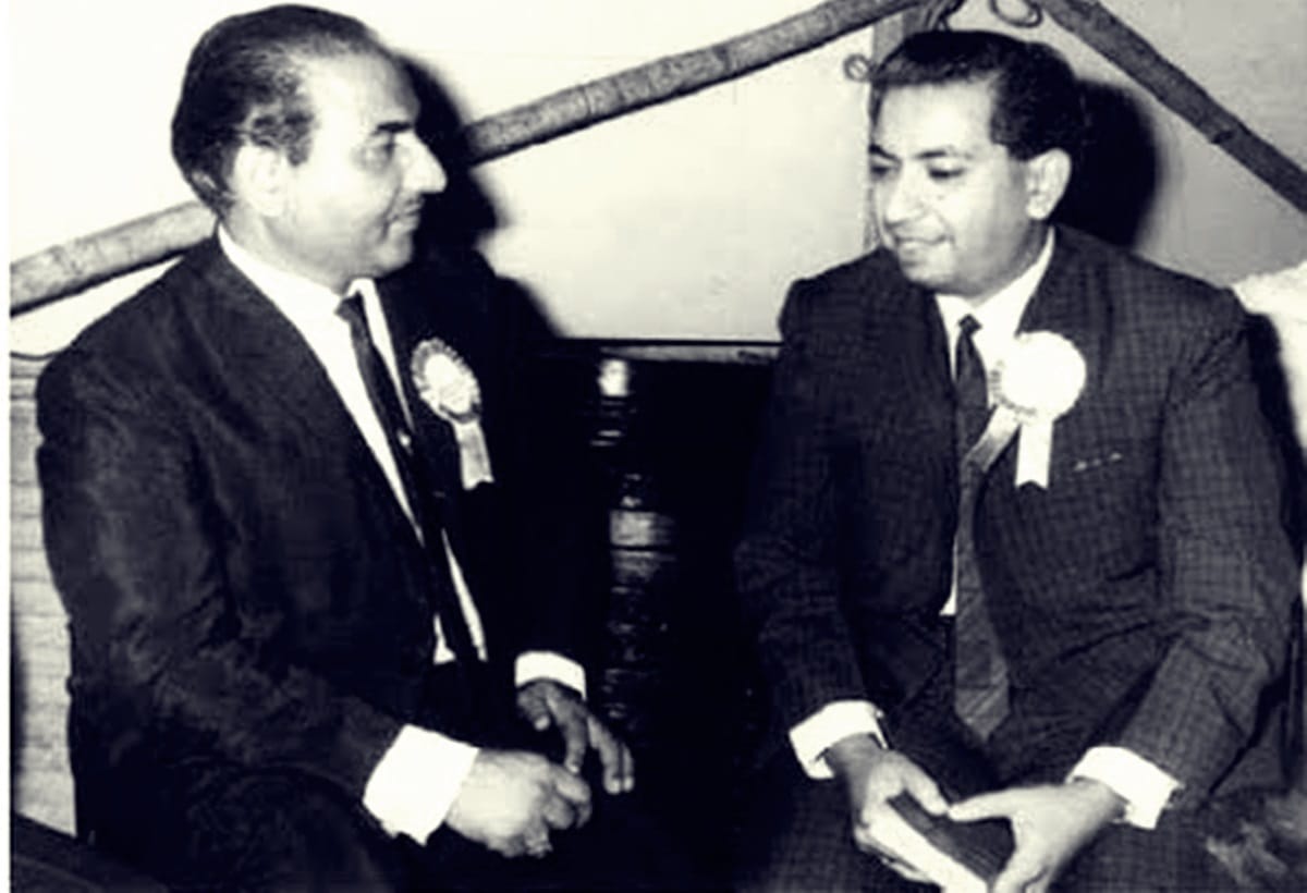 When Mohammad rafi says to Mahendra Kapoor we do not Sing together