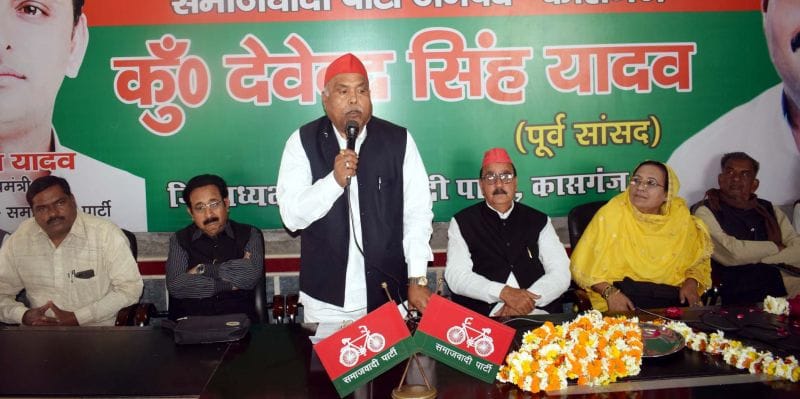 बिना योद्धा के चुनाव मैदान सजाने में सपा जुटी