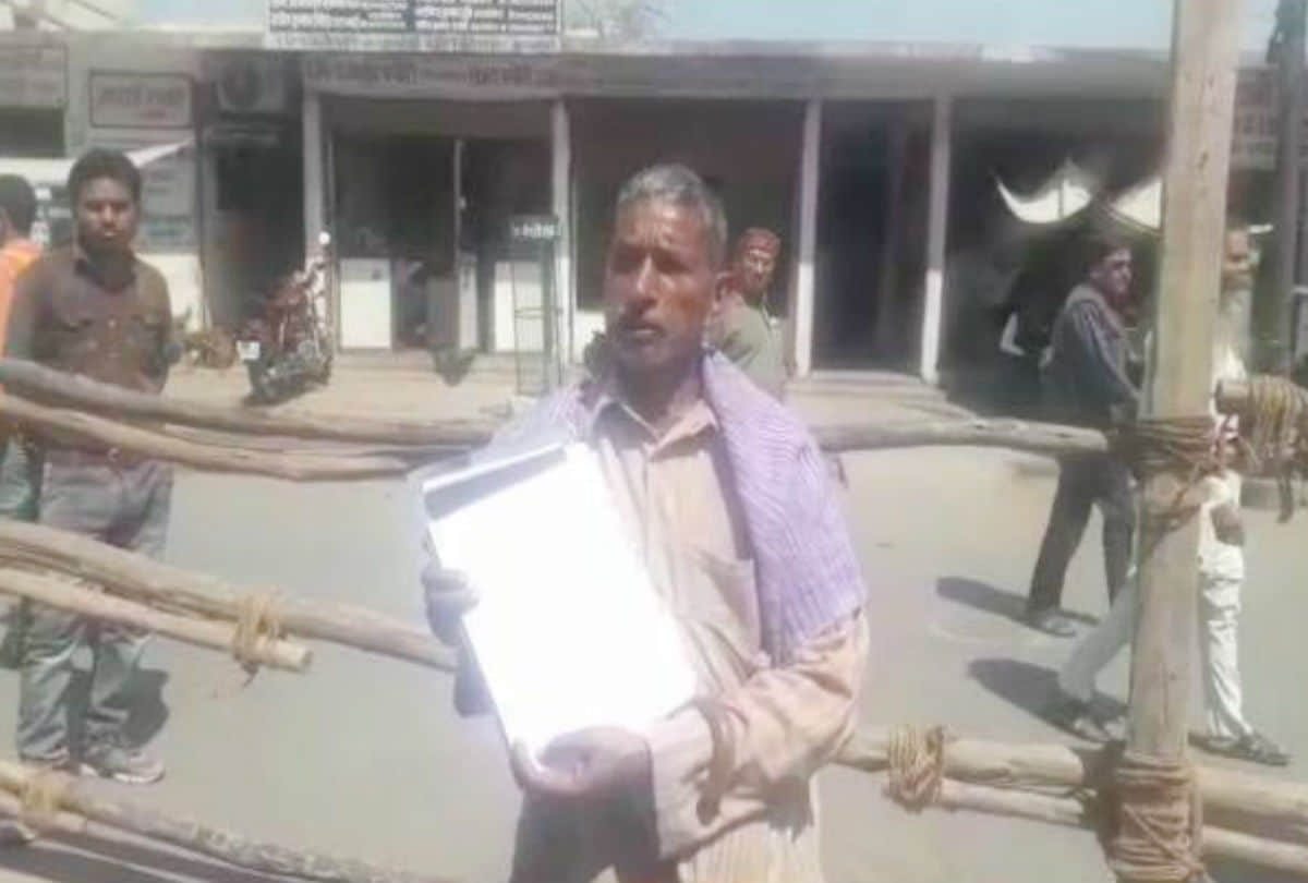 mlc election up 2020 Hasanuram Ambedkari files nomination for election 90th time in agra