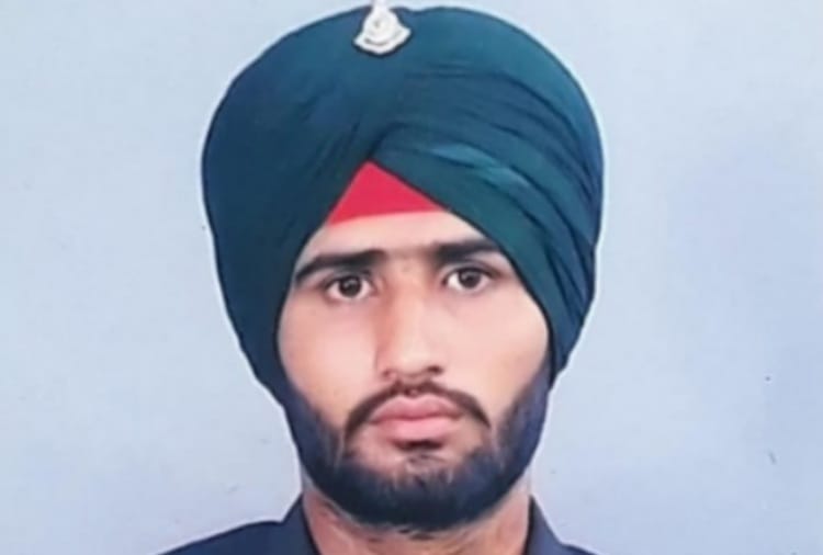 Rifleman Karamjeet Singh Died in Ceasefire Violation on Border in Jammu Kashmir