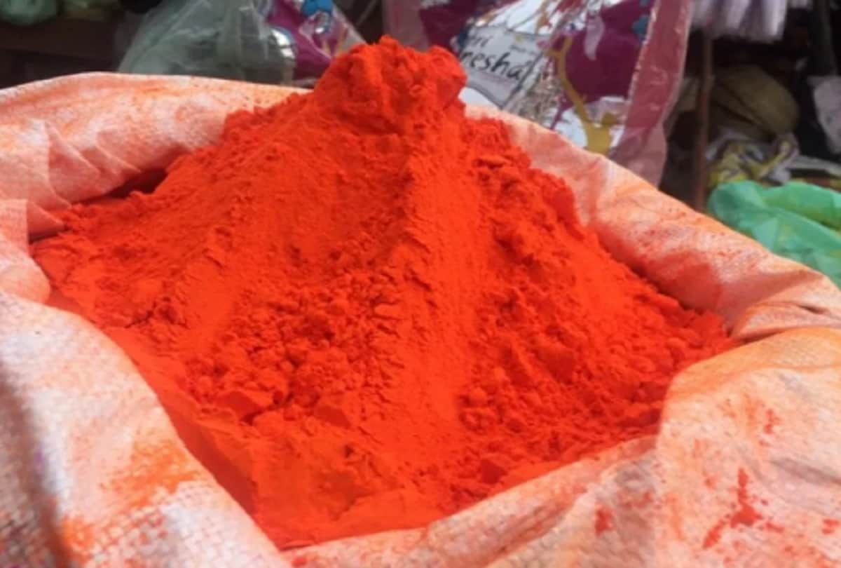 holi 2019 special mask of modi yogi and priyanka Pichkari in market before lok sabha election