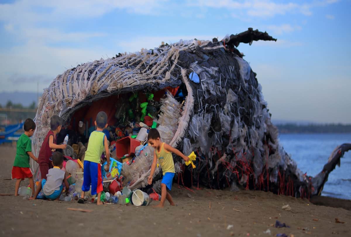 dead whale found with 40kg of plastic bags in its stomach in philippines