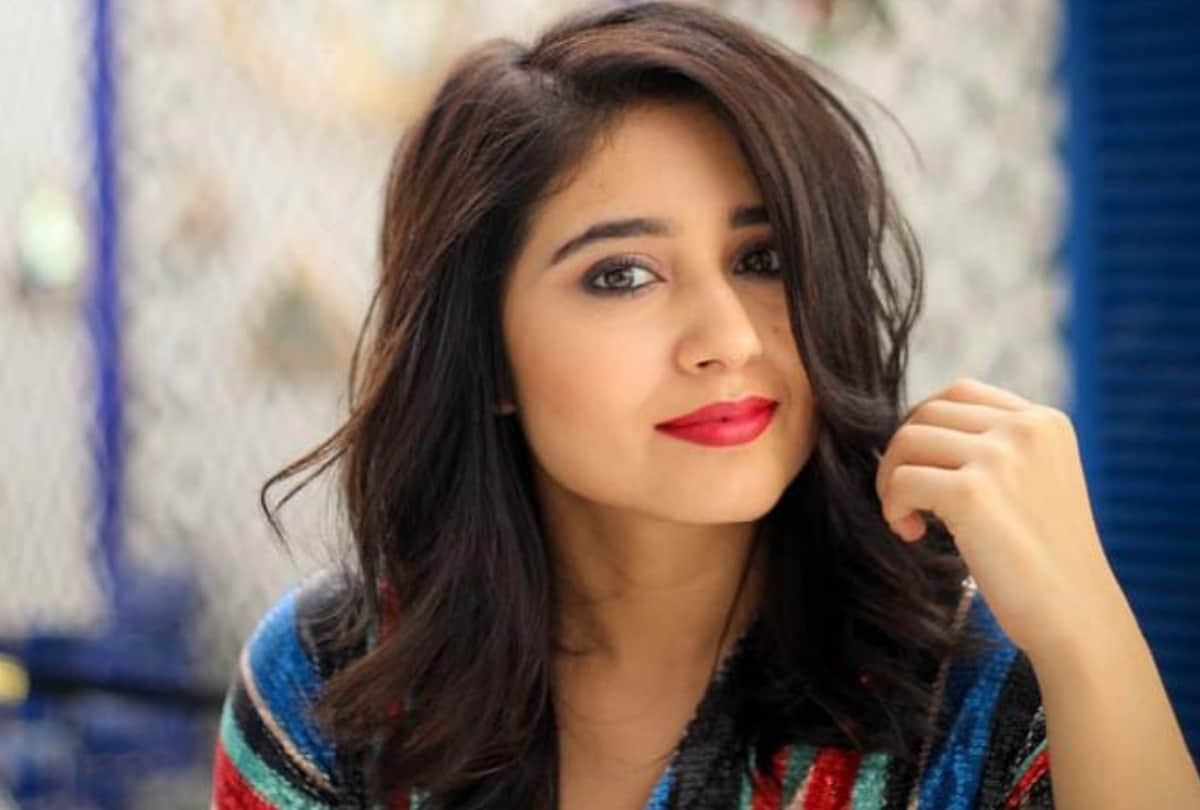 golu gupta shweta tripathi sharma in latest lehenga look in hindi