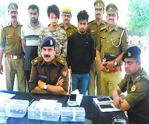 Three youth arrested with three Tamanche and 12 cartridges