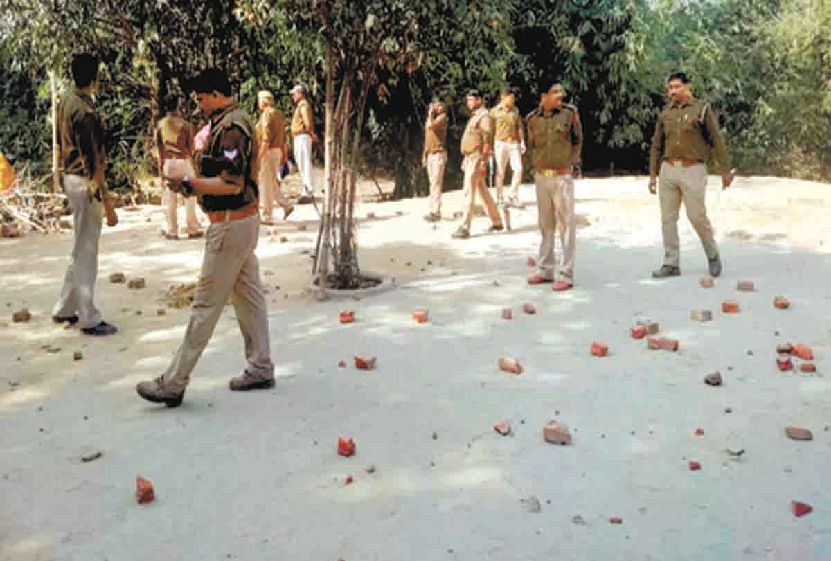 Pratapgarh: Shootout firing in the rigging, three shotguns including the woman