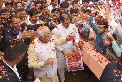 CM Manohar lal celebrate Holi in Kaithal