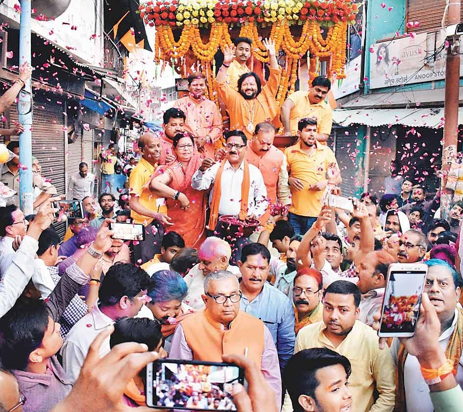 भक्त प्रह्लाद के पूजन से शुरू हुई होलिकादहन की शोभायात्रा