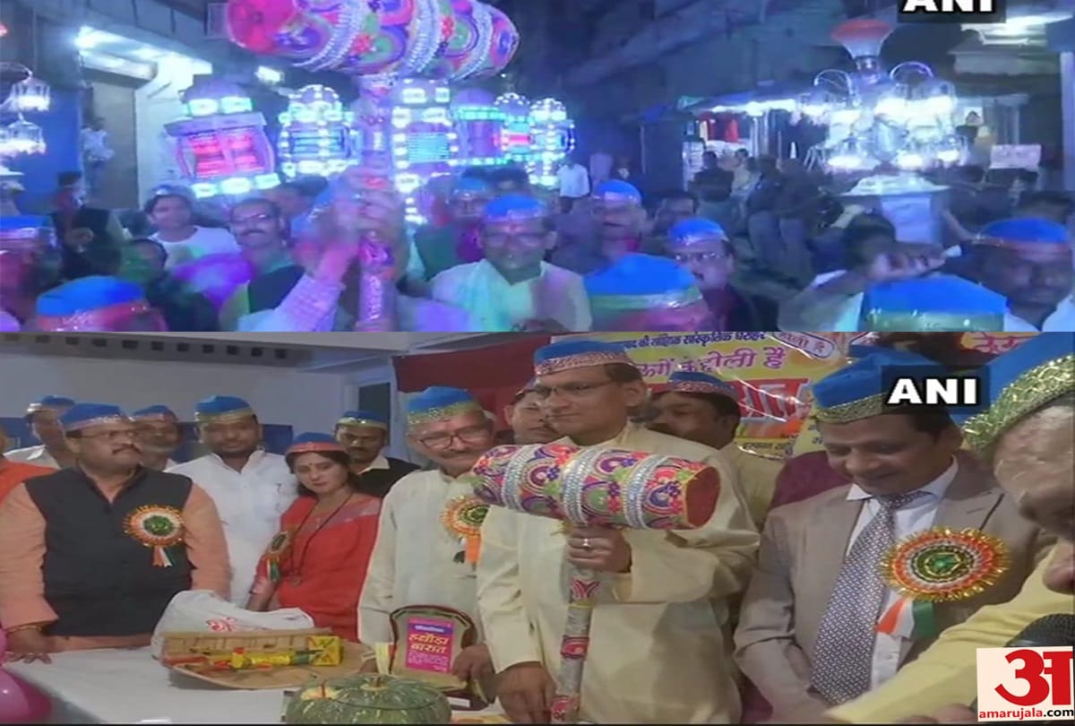 Holi festival Hatoda baraat taken out in Prayagraj This procession is held every year