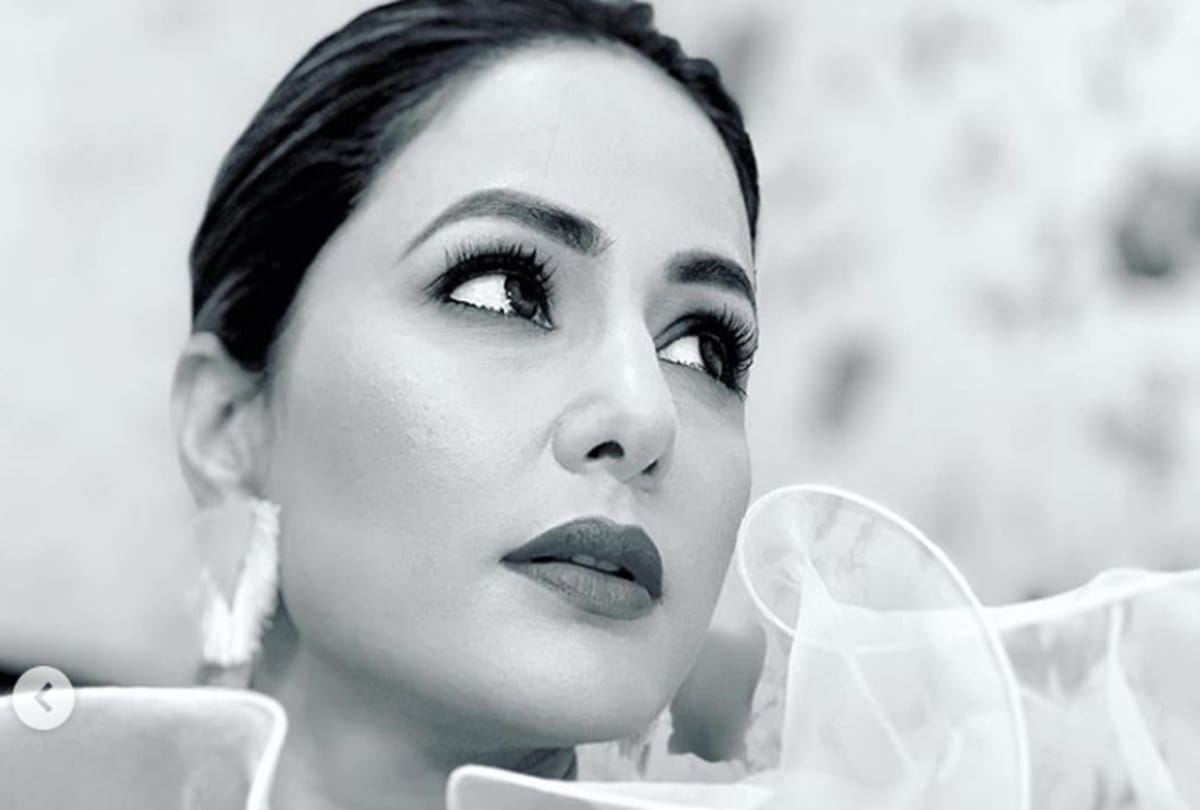 komolika Hina Khan Trolled after share promotional picture