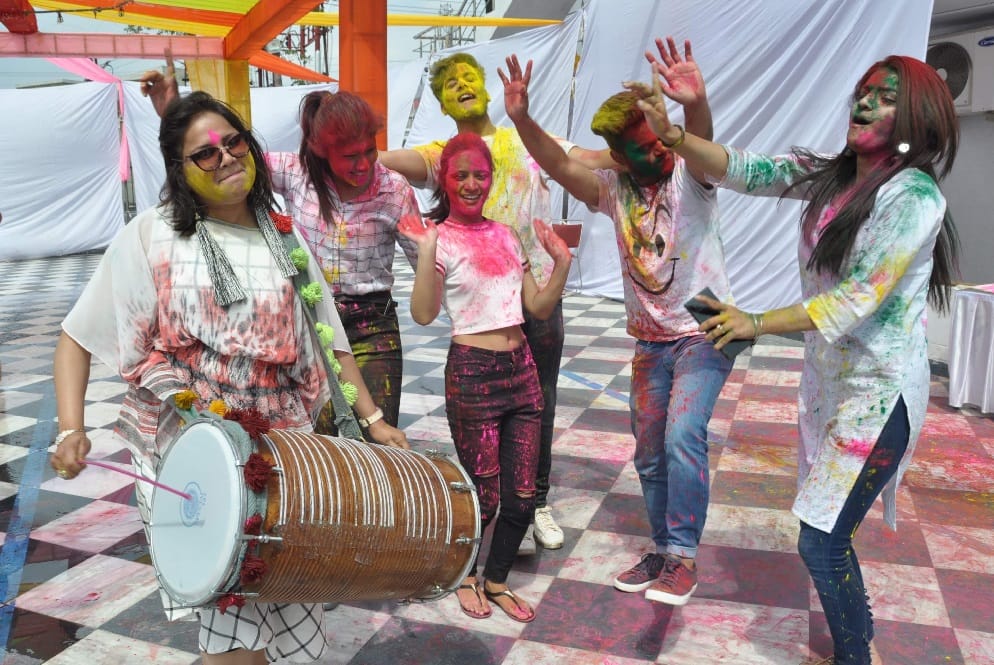 Holi 2019 celebrations photos in uttarakhand 