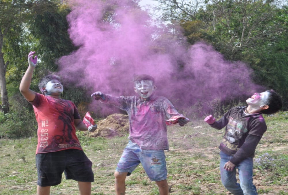 Holi playing with no herbal colors