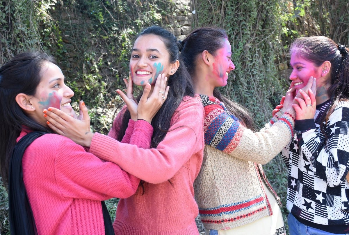 Rajdewata Madhorai and Holi celebrations in Choti Kashi mandi Himachal Pradesh