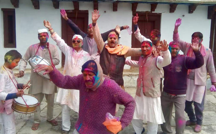 डिम्मर गांव में आयोजित रामलीला मंचन के दूसरे दिन उमड़ा आस्था का सैलाब