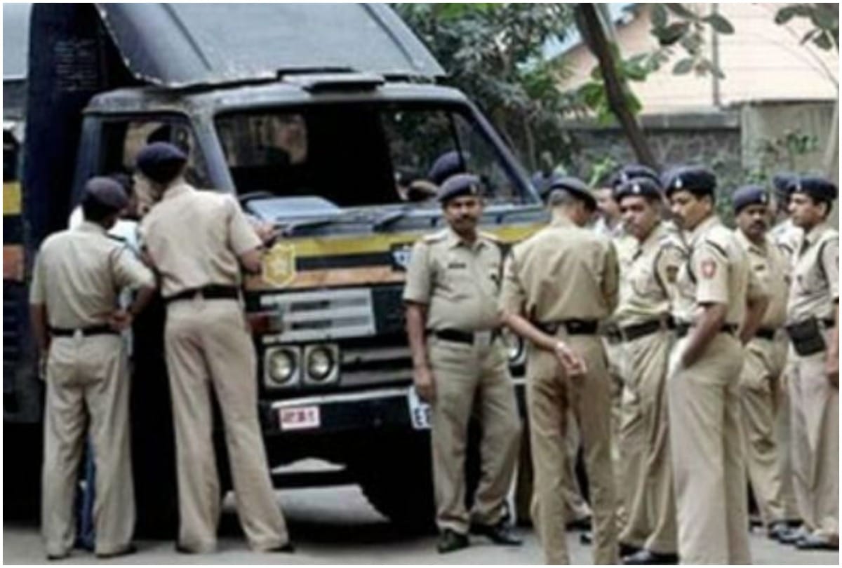 Bhima Koregaon violence case Police Notice to 160 people including Milind Ekbote and Sambhaji Bhide