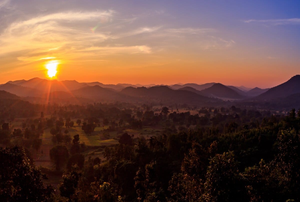 best hill station in odisha mahendargiri dheakhnal