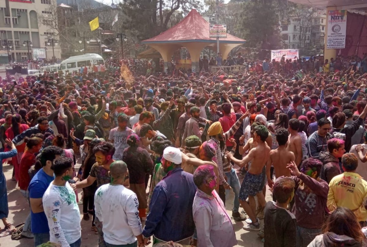 Holi celebrations in Mandi Kullu Himachal Pradesh