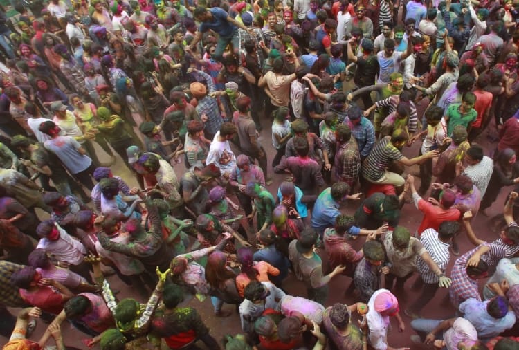Happy holi 2019, Holi celebration at punjab university campus in chandigarh