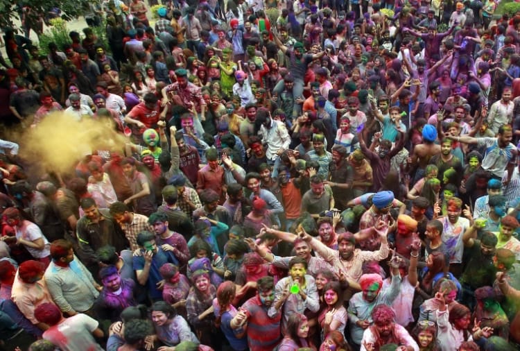 Happy holi 2019, Holi celebration at punjab university campus in chandigarh