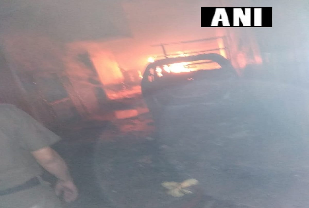 Fire breaks out after a cylinder blast in Monga Nagar delhi