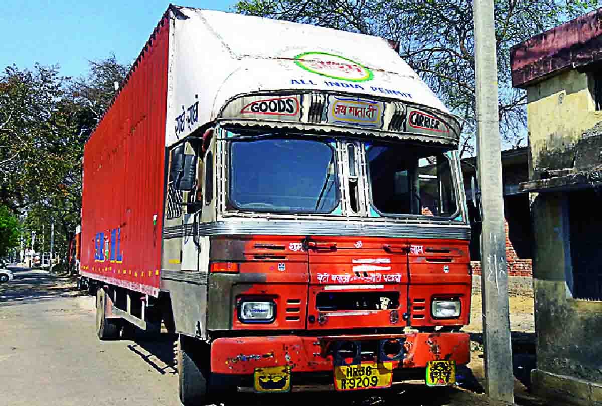 mother and son died in road accident in unnao