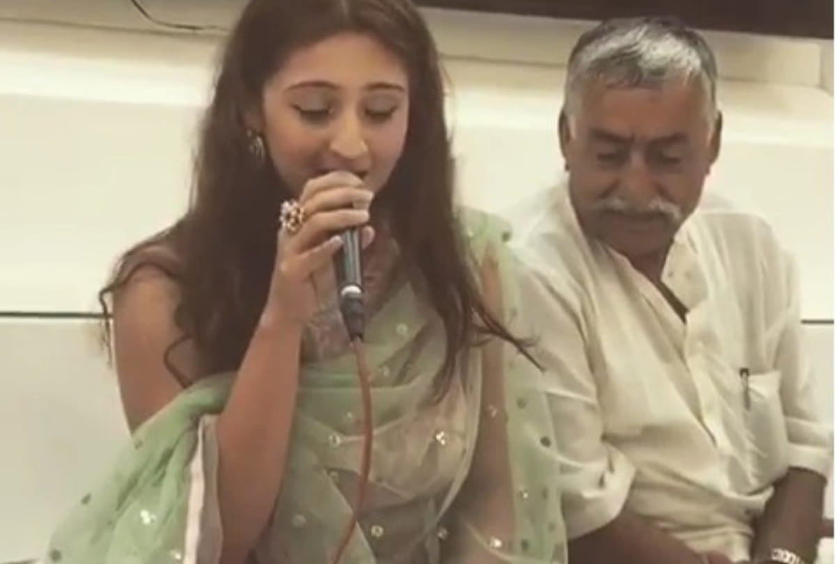 Dhvani bhanushali to celebrate birthday with family mirchi music listeners choice awards zee tv