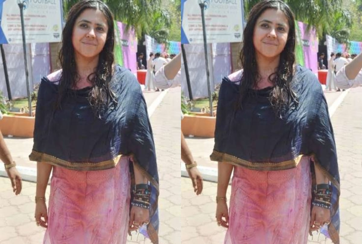 ekta kapoor holi party with tv popular stars