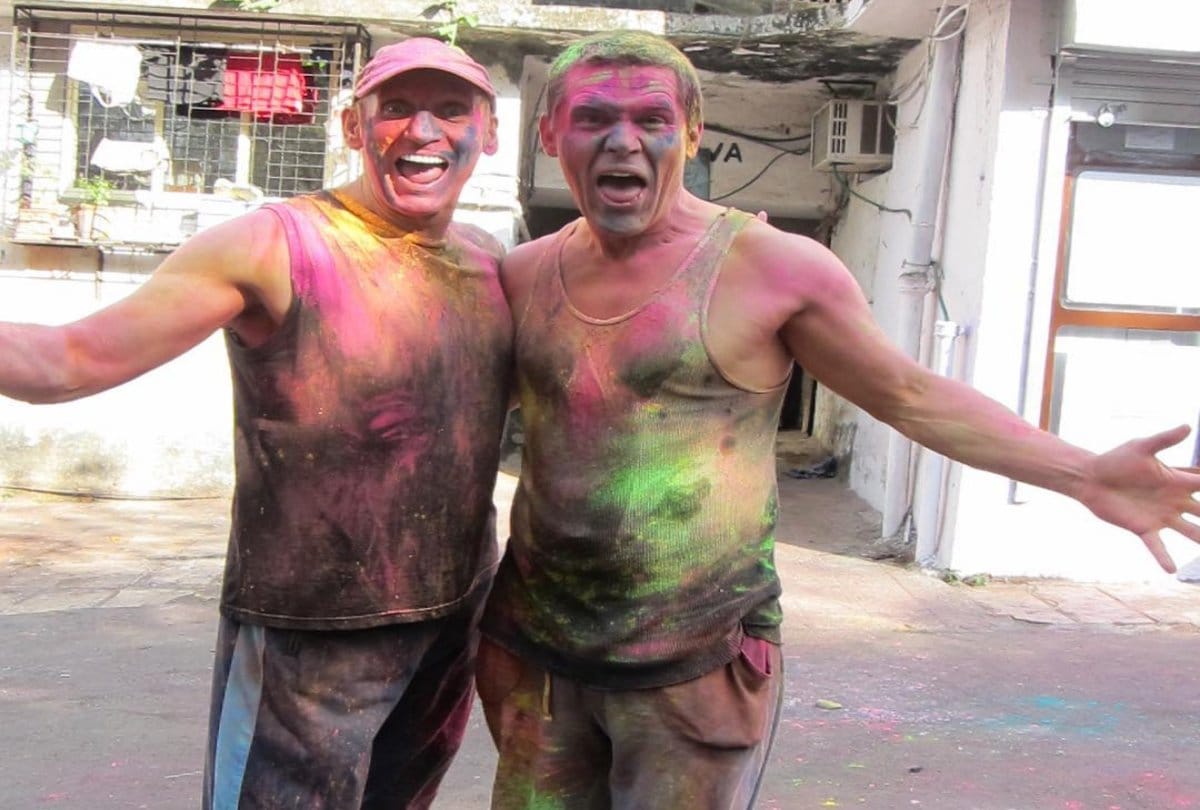 Avengers Endgame actor Josh Brolin wish Holi to his fans by 7 years old photo