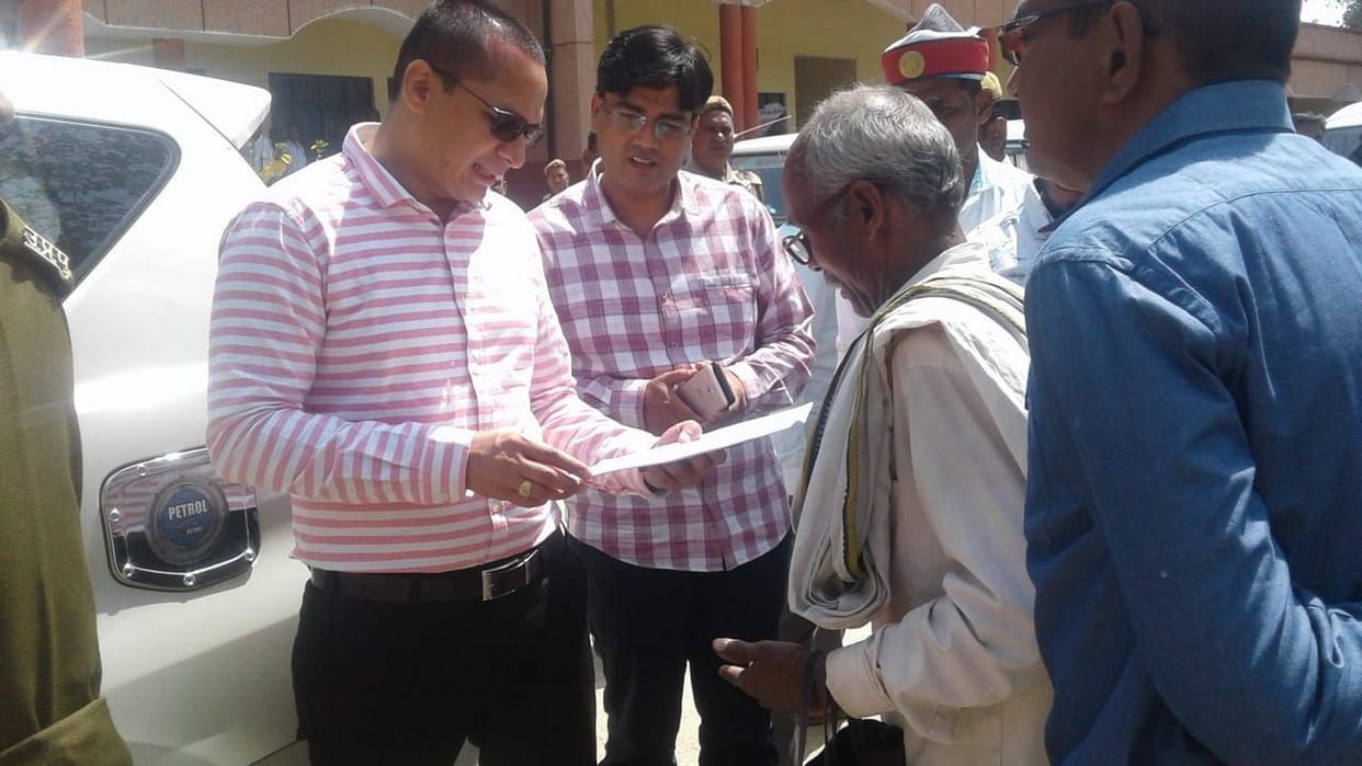 डीएम ने जाना चुनावी तैयारियाें का हाल