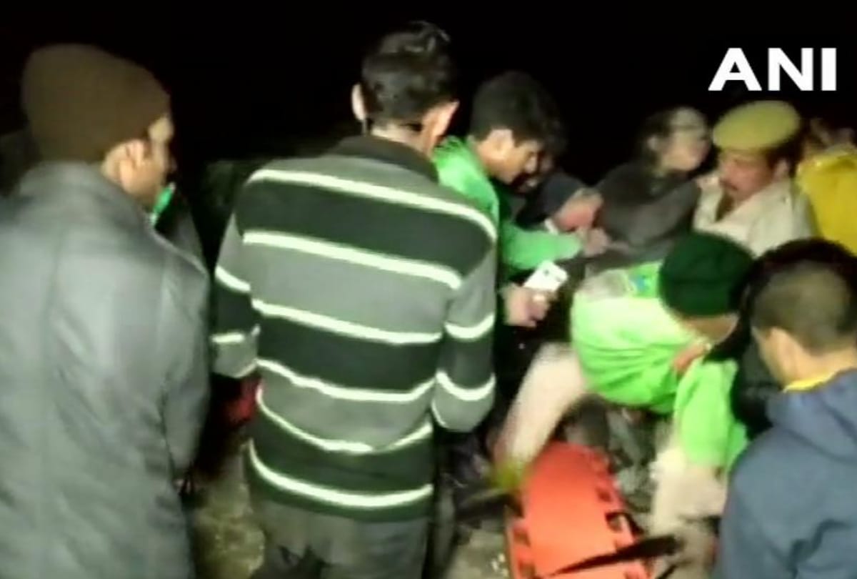 two people trapped under debris after landslide in Lag Valley Kullu
