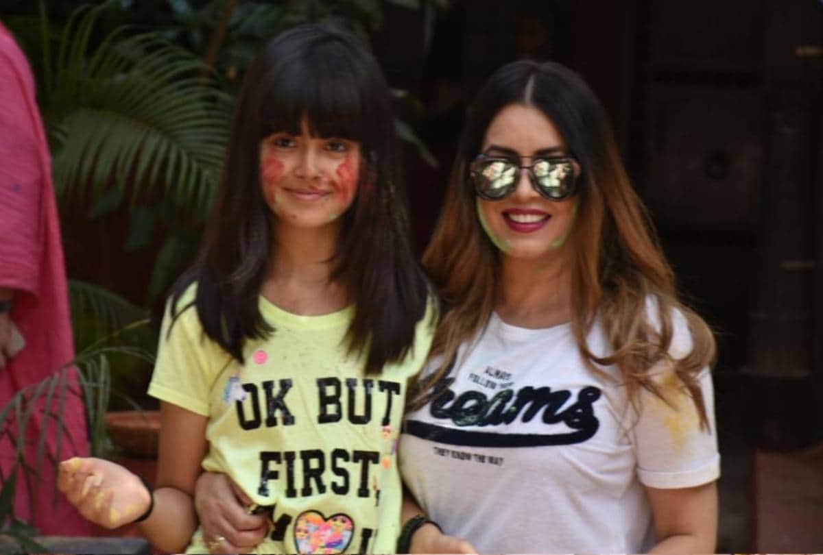 shabana azmi and javed akhtar host holi party at their house farhan reached with shibani dandekar