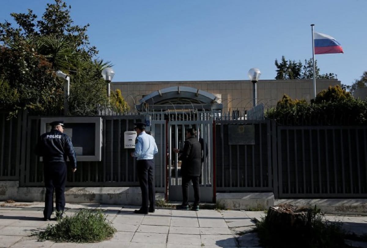 Hand Grenade thrown at Russian consulate in Greece, no injuries
