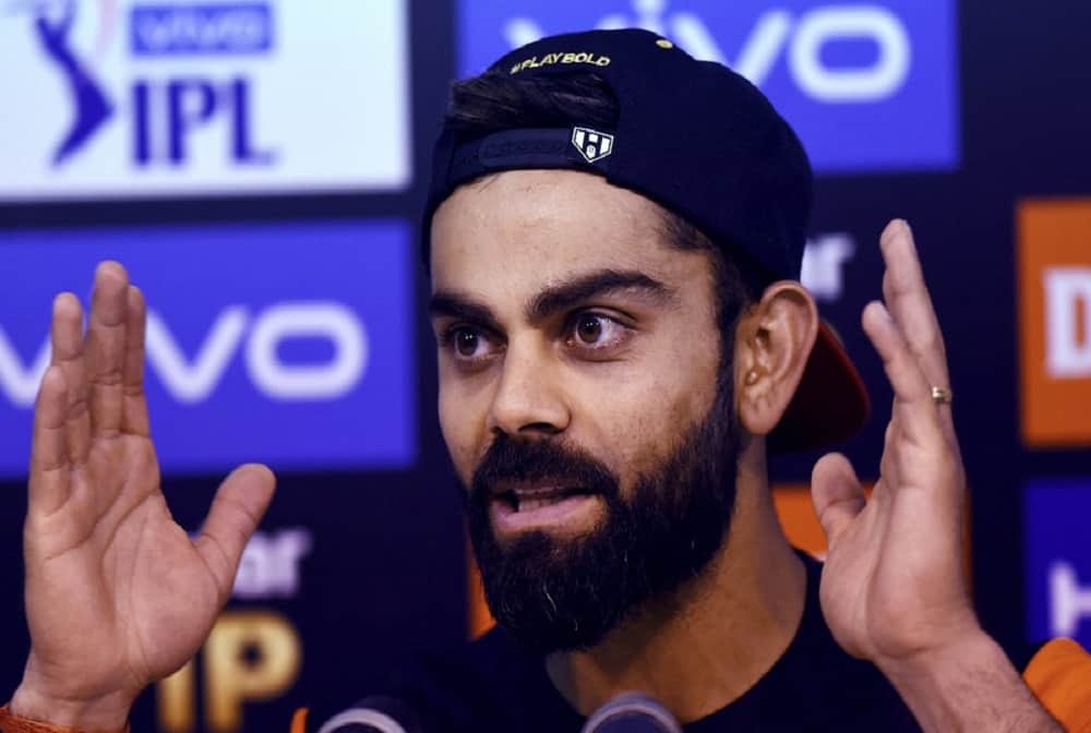sunny leone spotted with virat kohli duplicate at airport