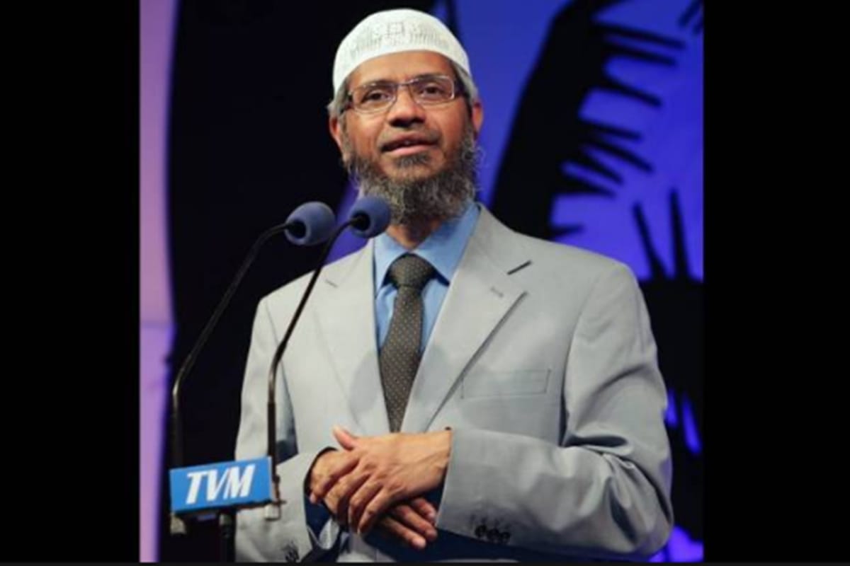 Zakir Naik apologizes for racist remarks in Malaysia