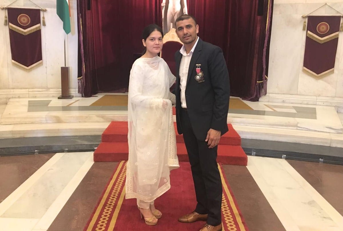 padma shri Ajay Thakur marriage invitation to sachin tendulkar abhishek bachchan