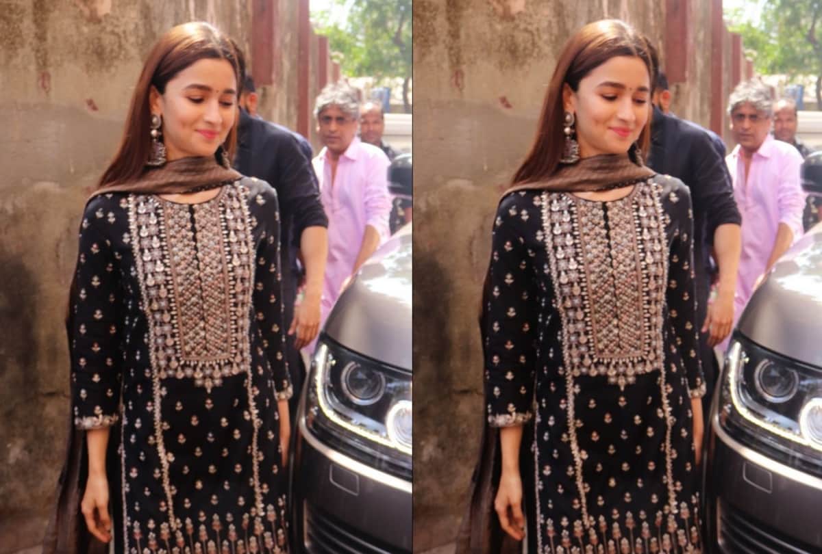 Alia Bhatt looks gorgeous in black sharara