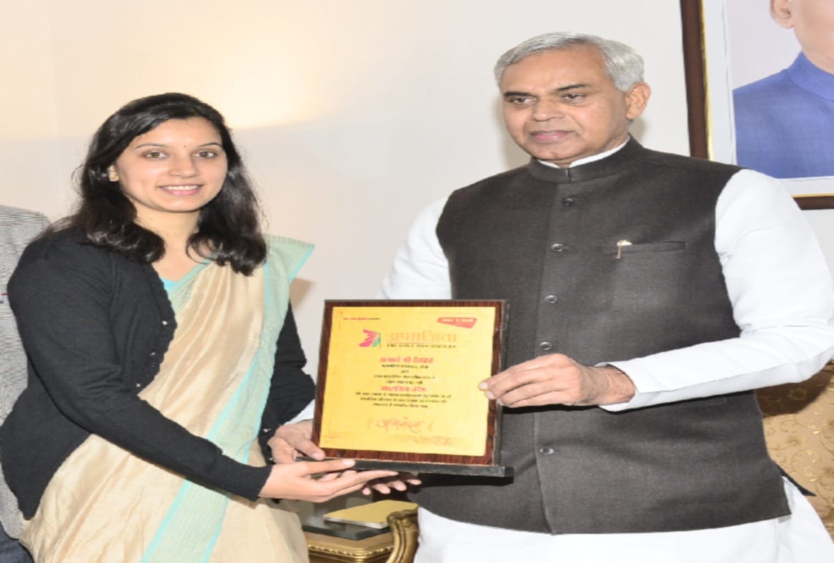 has topper Aprajita Chandel honored by Amar Ujala Aparajita campaign in shimla