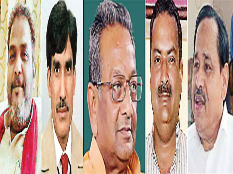 Current and Former MPs Without Tickets