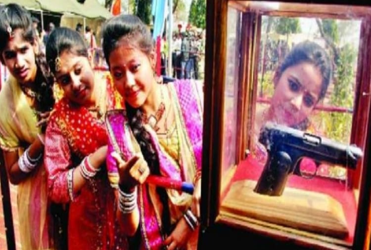 Shaheed Bhagat Singh Pistol Displayed At Museum, Saunders Killed By It
