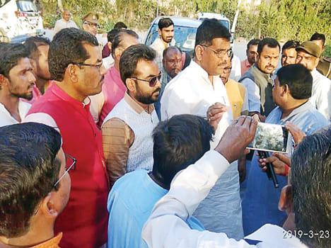 Pathrav, 12 arrested on police