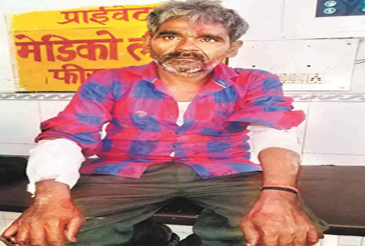 Retired army firing, two injured