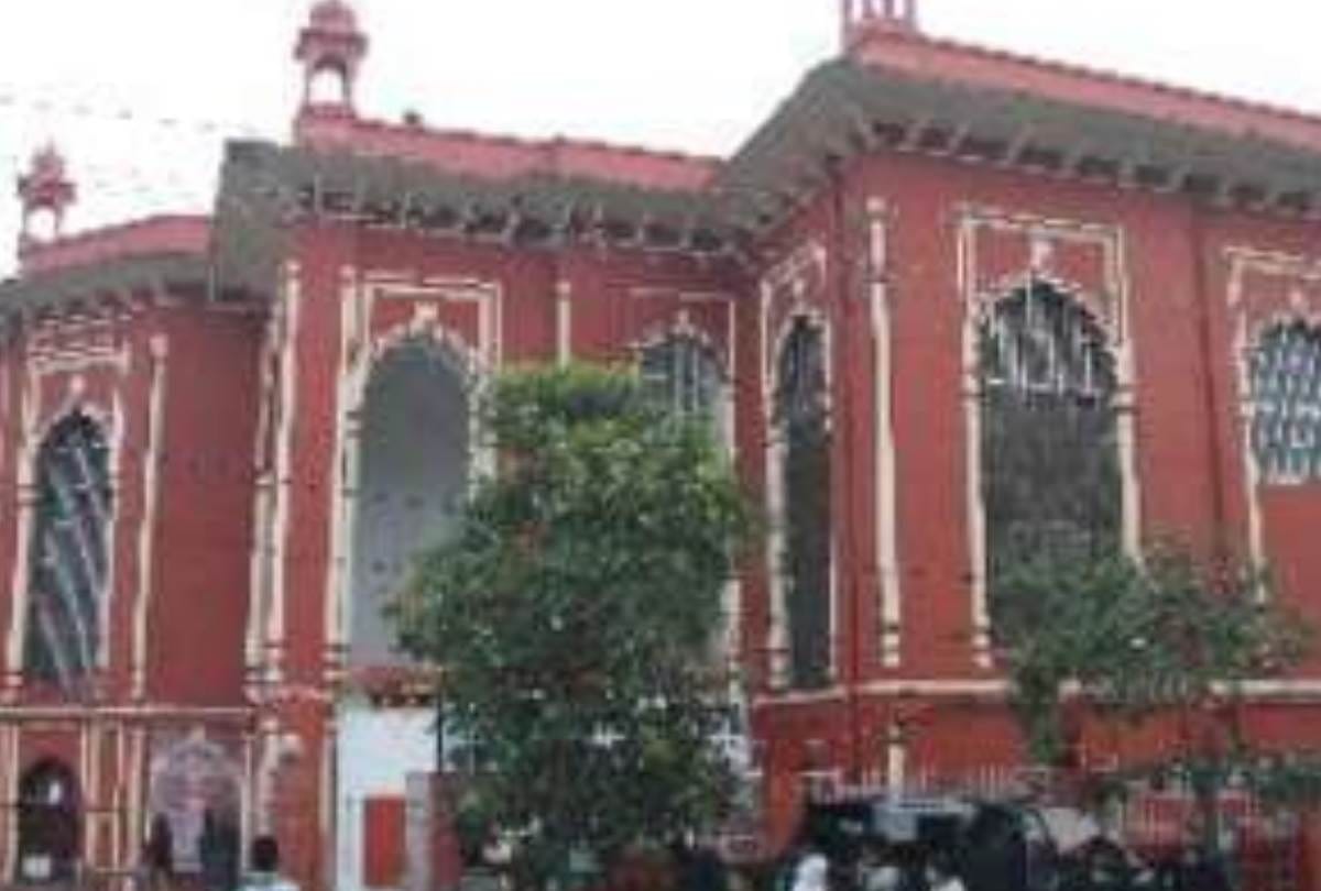story about lal baradari
