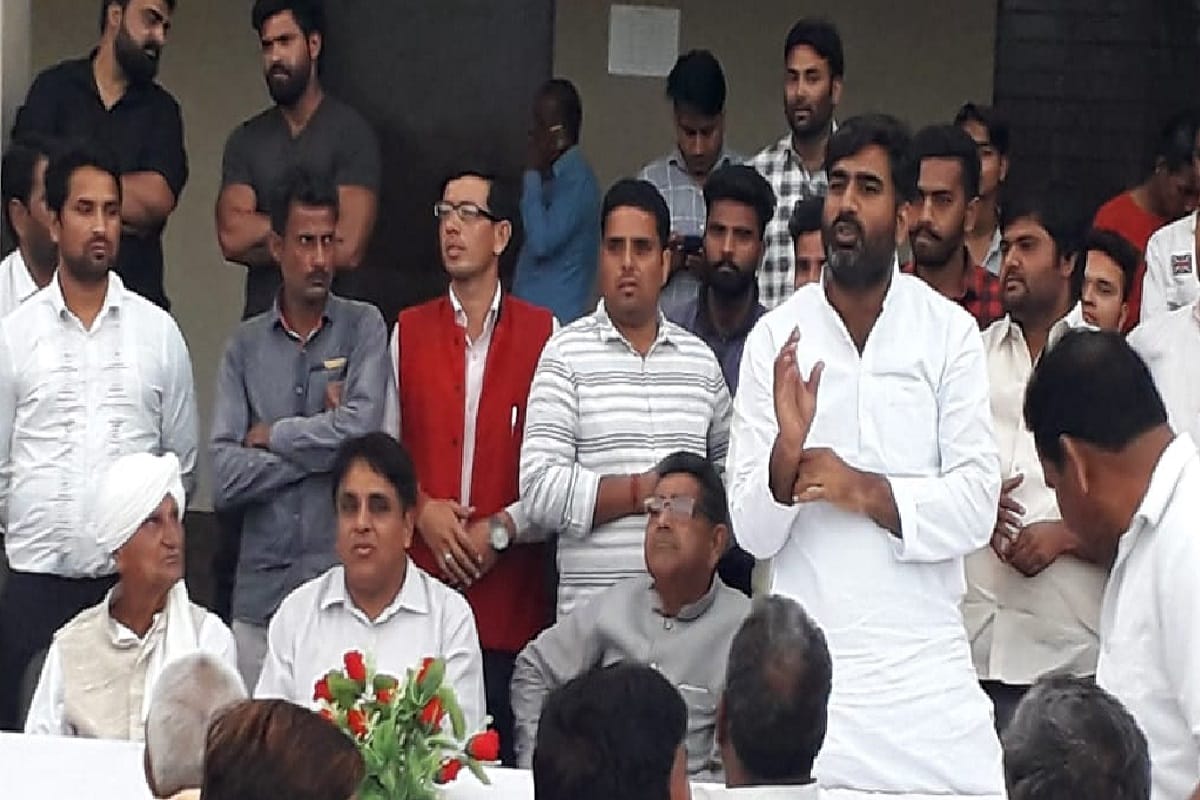 Lok Sabha Elections 2019 Case has been registered against BSP candidate Maluk Nagar in Meerut