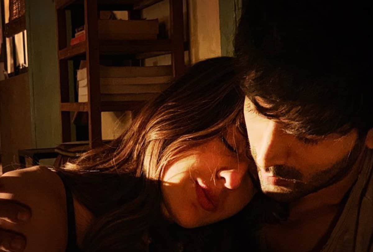 Sara Ali Khan Kartik Aaryan party in Delhi video viral