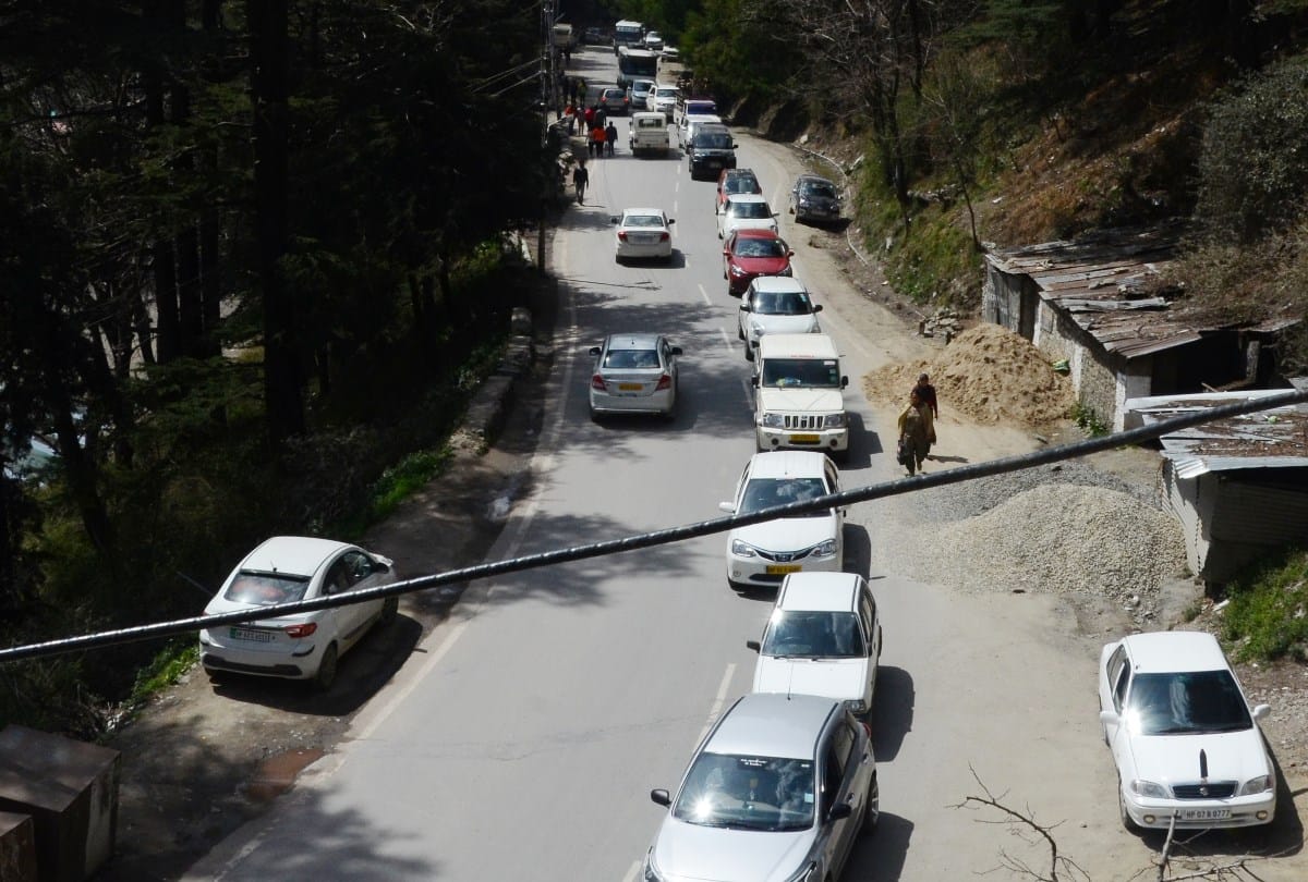 हाईकोर्ट तक के आदेश नहीं मानते सरकारी महकमे, नहीं सौंपा पार्किंग प्लान