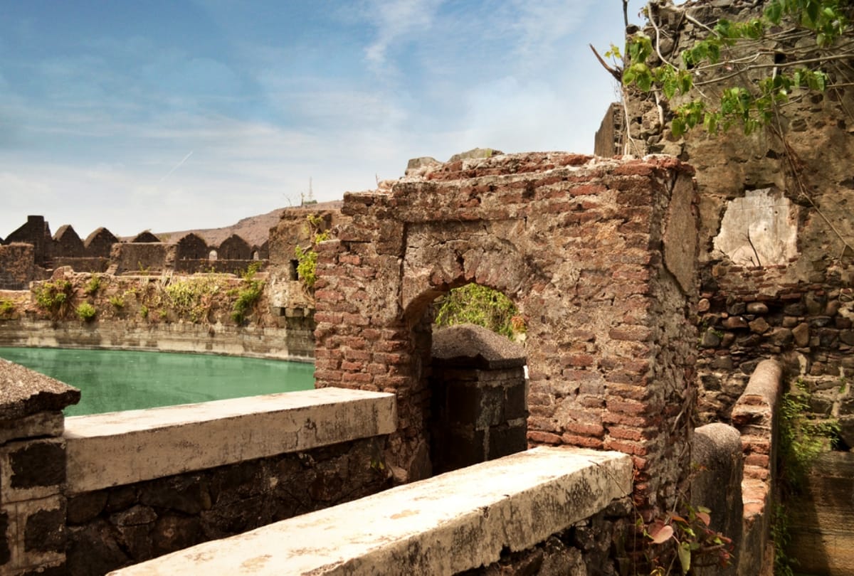 Alibaug Travel Plan Best Place to Visit With Your Partner Know Travel Tips in Hindi