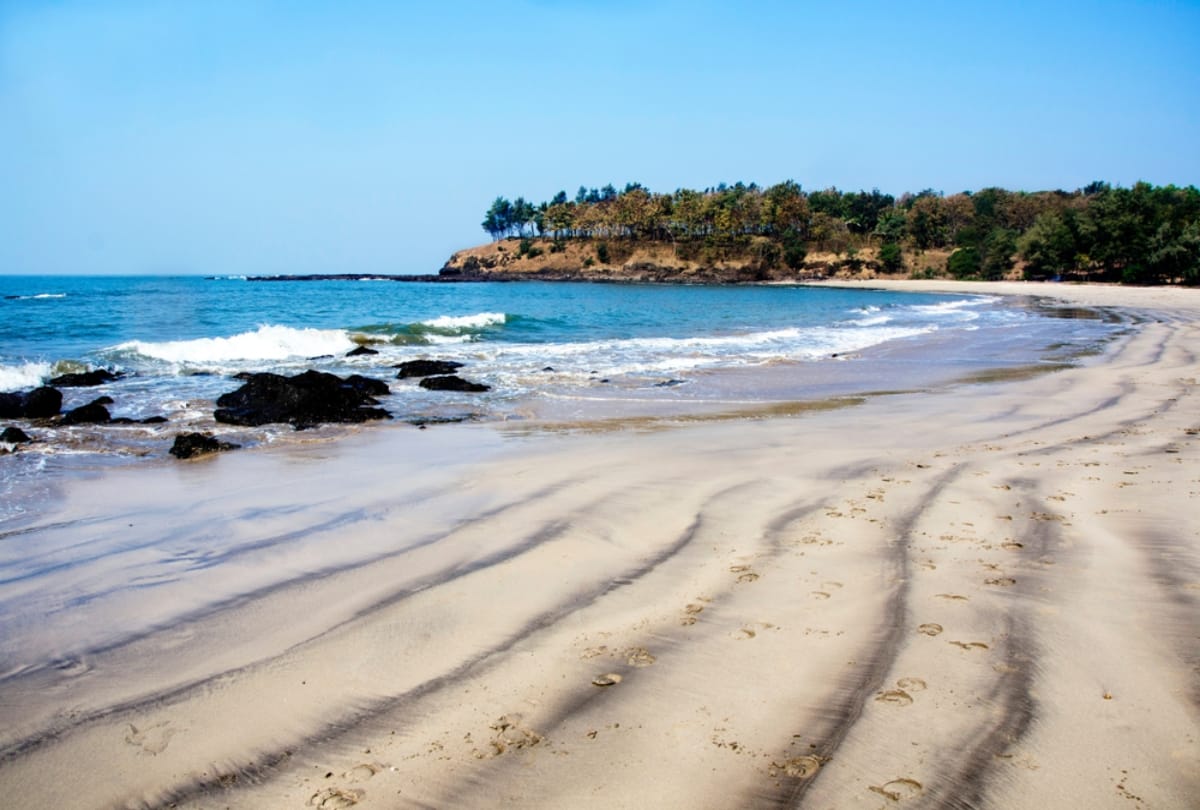 Alibag a silent beach best place for couple to visit