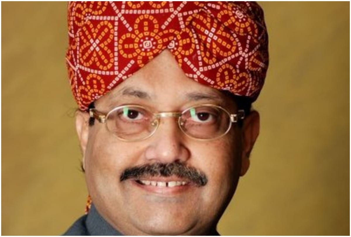 Before Lok Sabha Elections 2019, Former SP leader Amar Singh add Chowkidar to his name