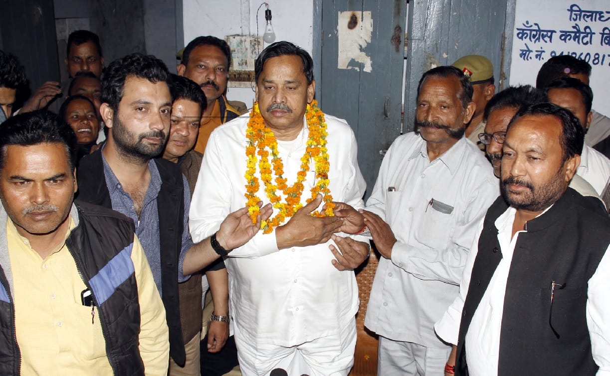 Congress bets on Kadawar Muslim leader Naseemuddin Siddiqui